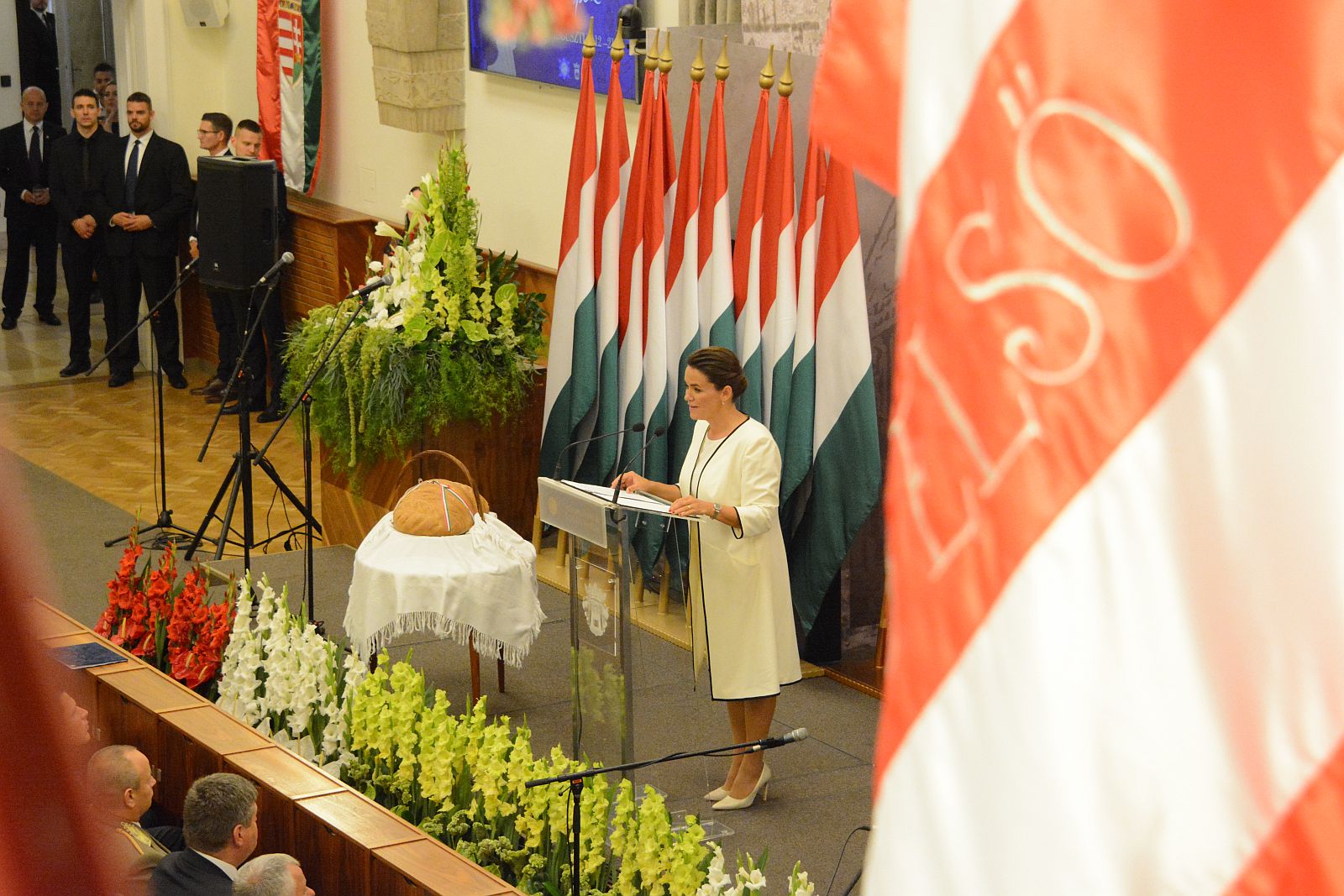 Erőt kell meríteni Szent István hitéből! - Székesfehérváron mondott  beszédet augusztus 20-án Novák Katalin államfő